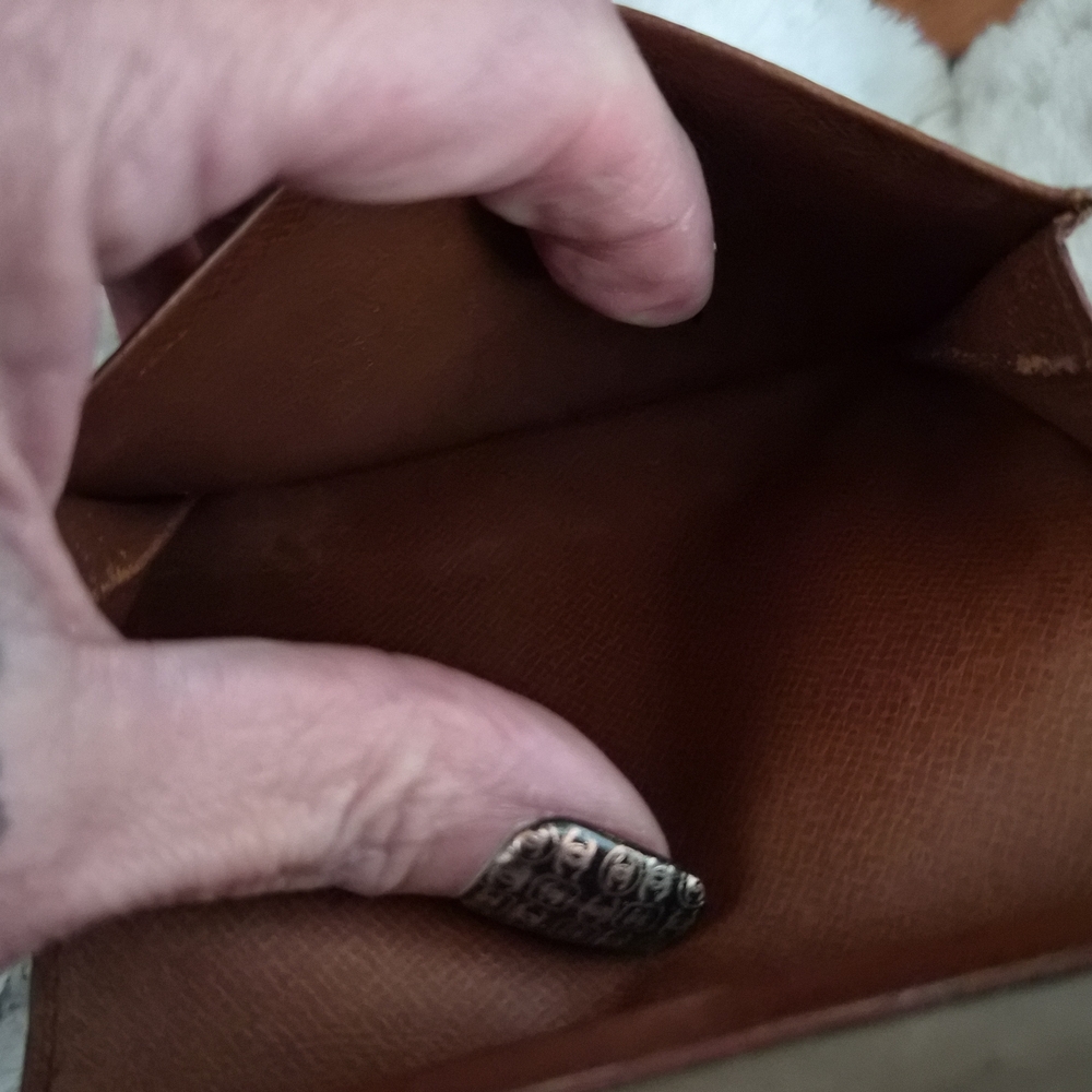 Louis Vuitton Monogram Bi Fold Leather Wallet - Picture 5 of 6